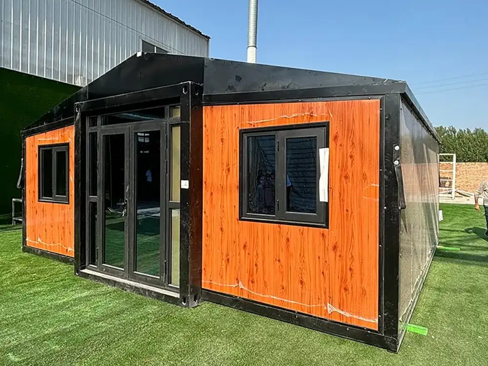 Expandable Container House