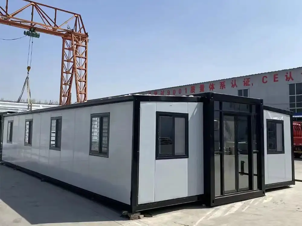 Expandable Container House